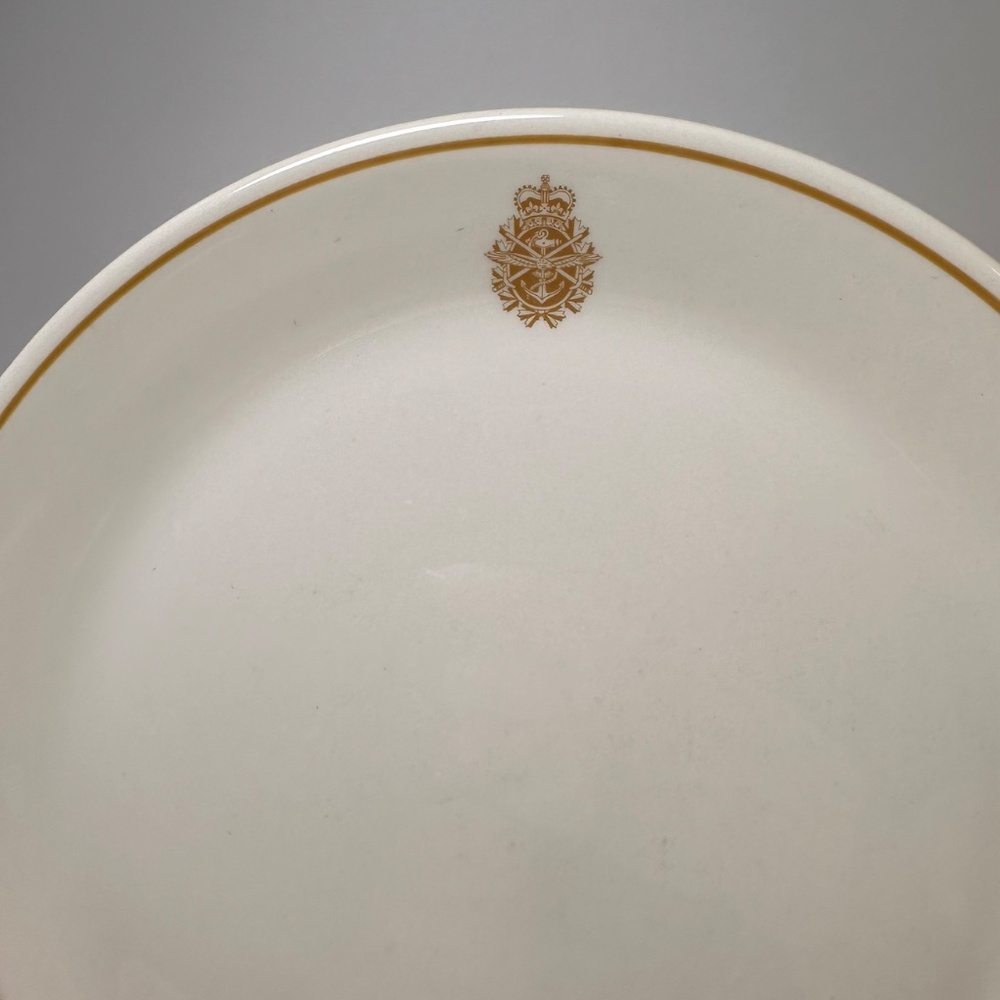 Vintage Canadian Military Mess Dinner Plate - Picture 4 of 6